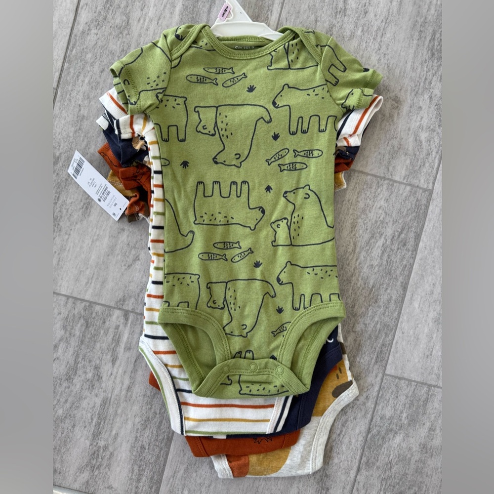 NWT Carter’s baby onesie